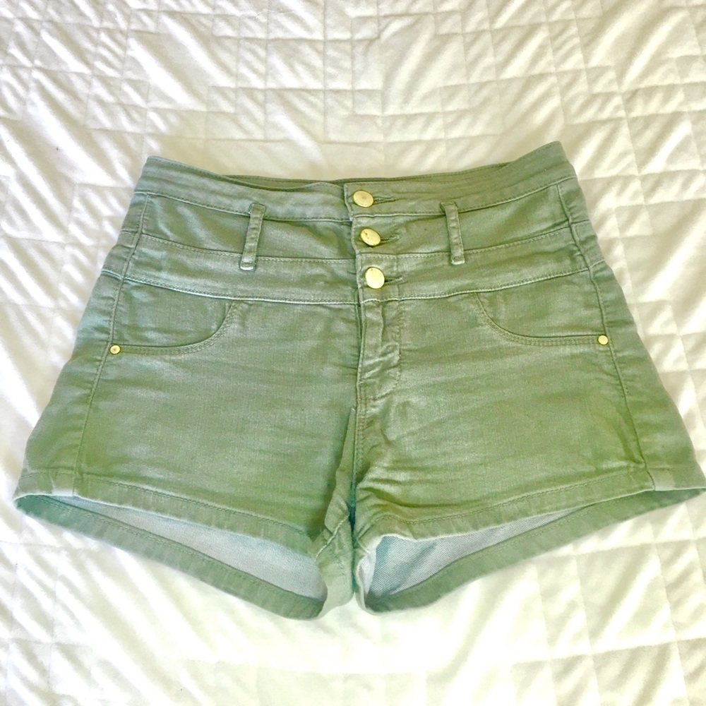 Refuge High waisted Army Green Shorts